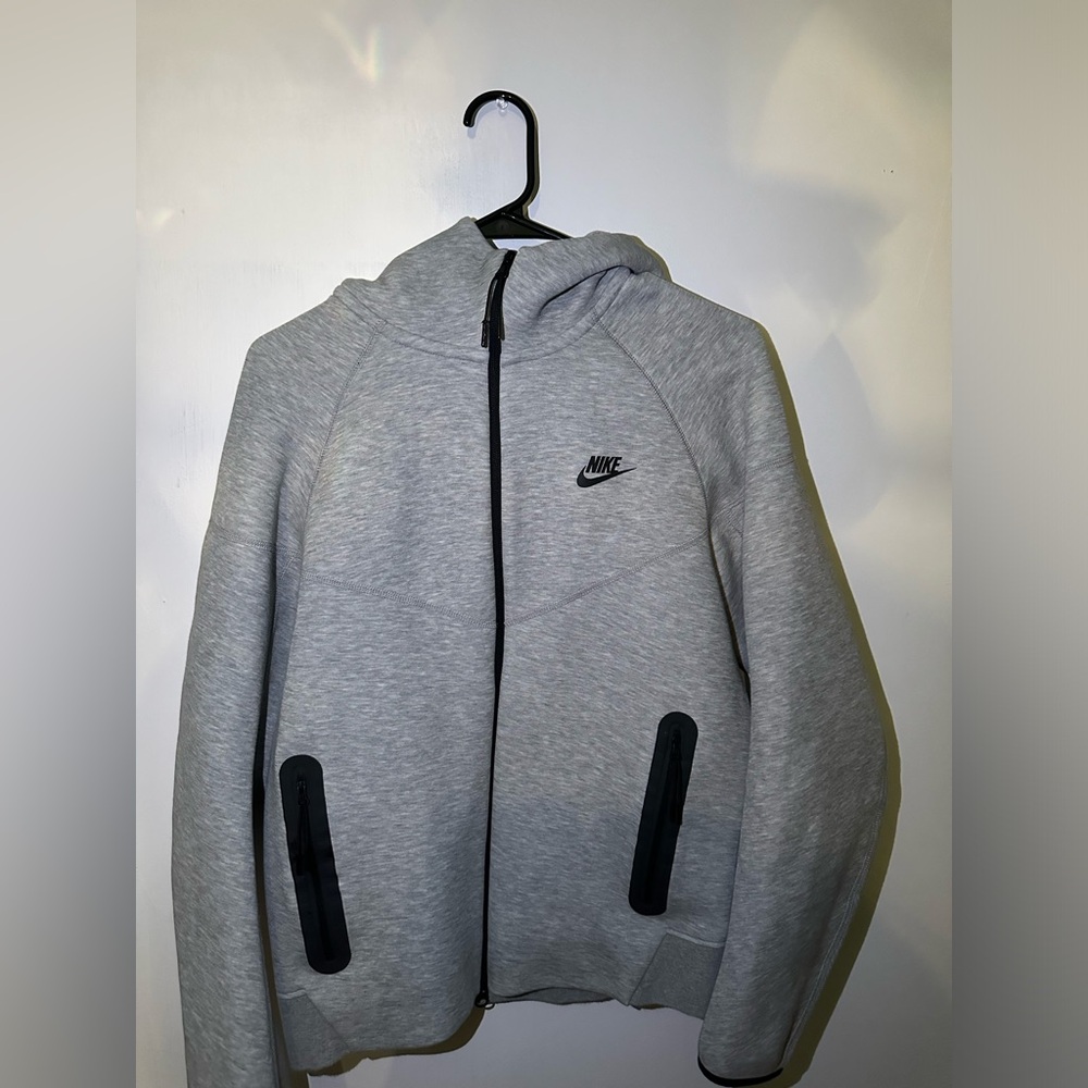 Nike tech